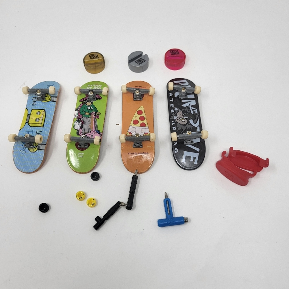 Tech Deck Fingerboards and Accessories‎
